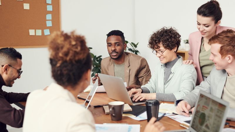 How to Choose the Right CMS for Your Business in 2025